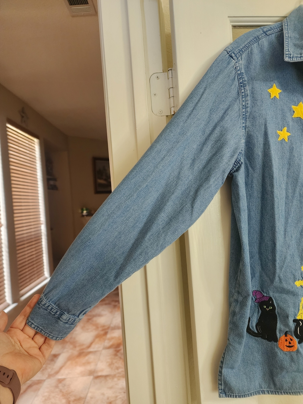 Vintage Victoria Jones Halloween Denim Shirt M Witch Black Cat Embroidered - Picture 9 of 12